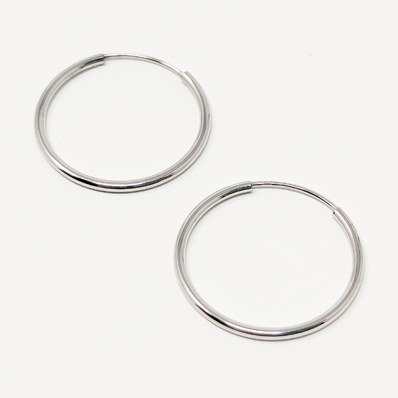 New 14k white gold continuous hoop earrings - Picture 2 of 5